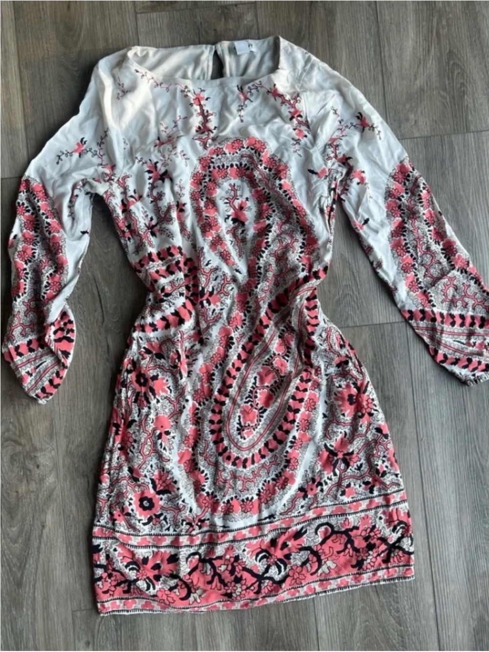 Old Navy Vintage Floral Paisley Long Sleeve Dress in Pink and White